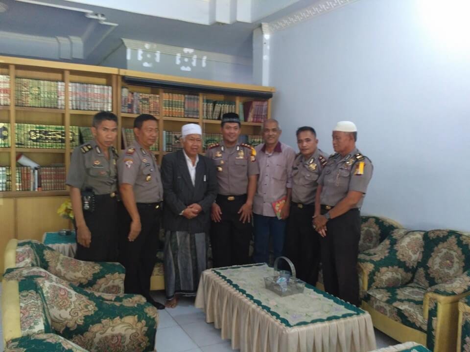 Kapolres Wajo Berkunjung Ke Rumah Kediaman Gurutta