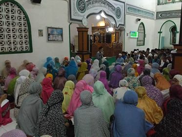 Suasana Halaqah Maghrib di Belawa Baru