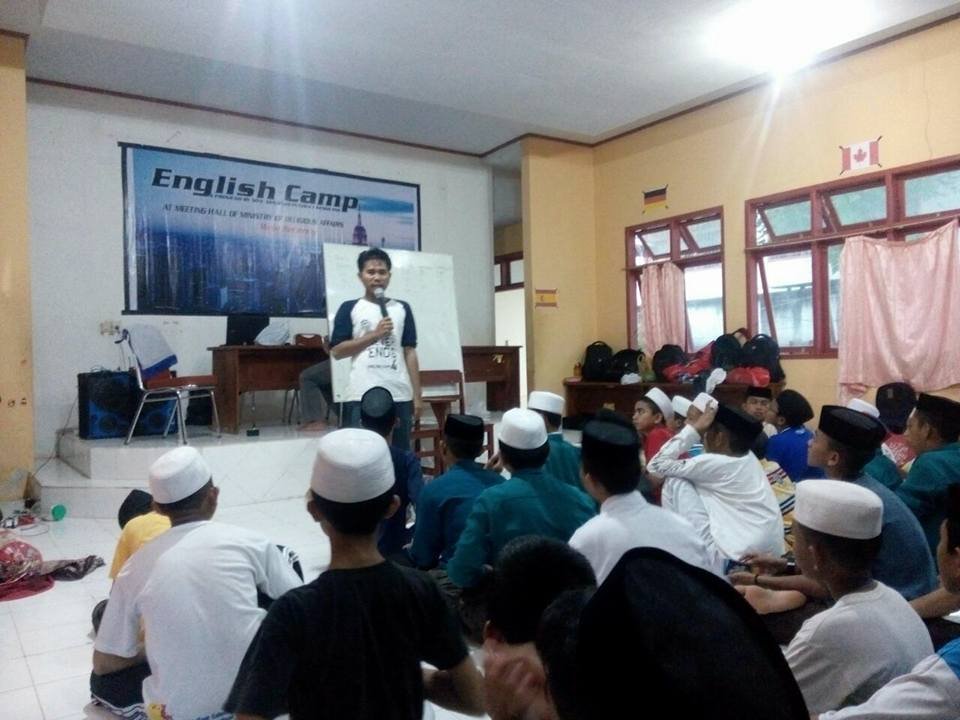 Perkampungan Bahasa Inggris MTs I Putera