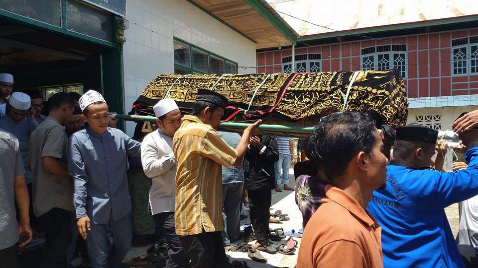 Ribuan Pelayat Mengantar Jenazah Santri Ma'had