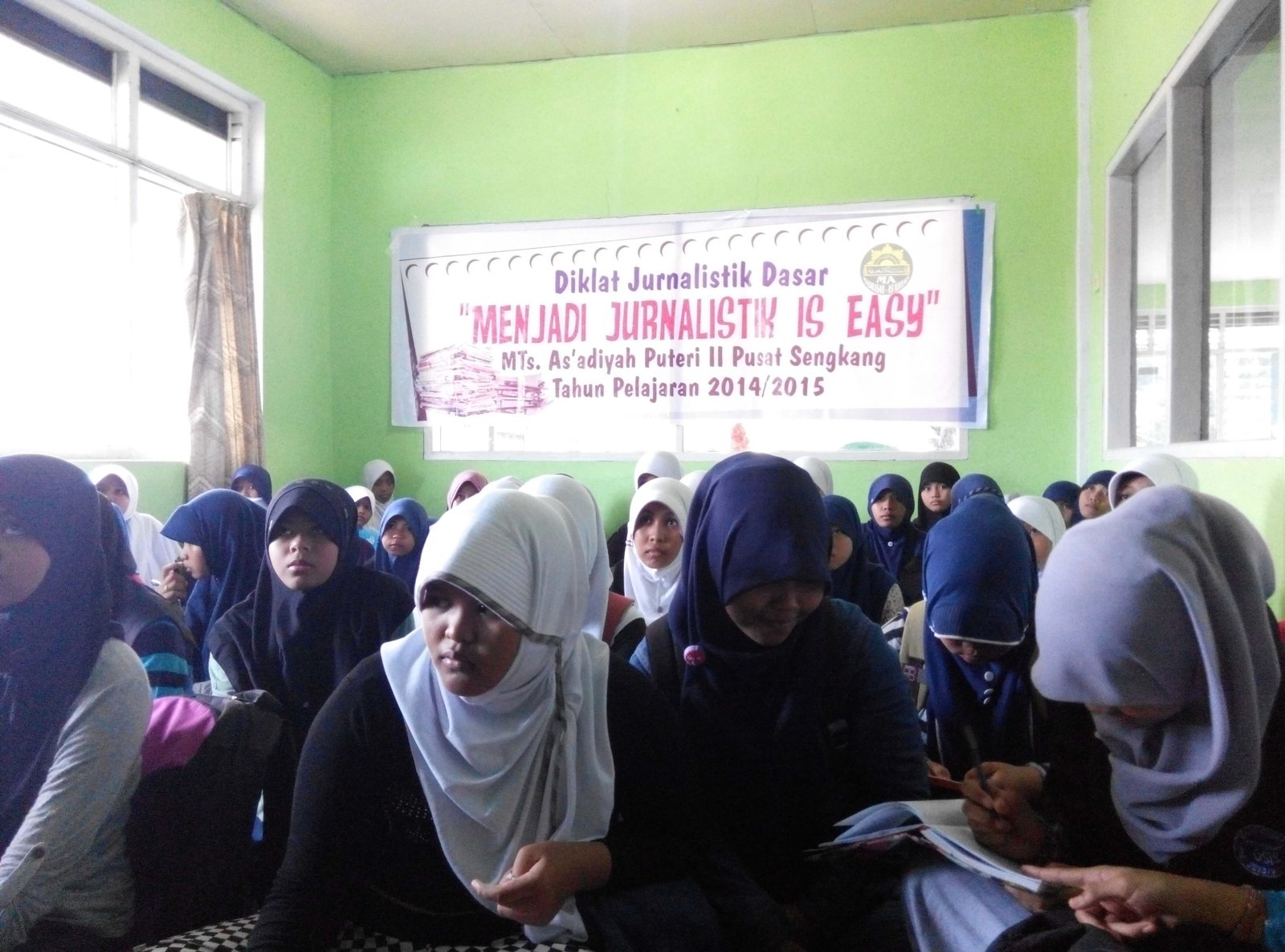 Pelatihan Jurnalistik Siswi MTS 2 Puteri