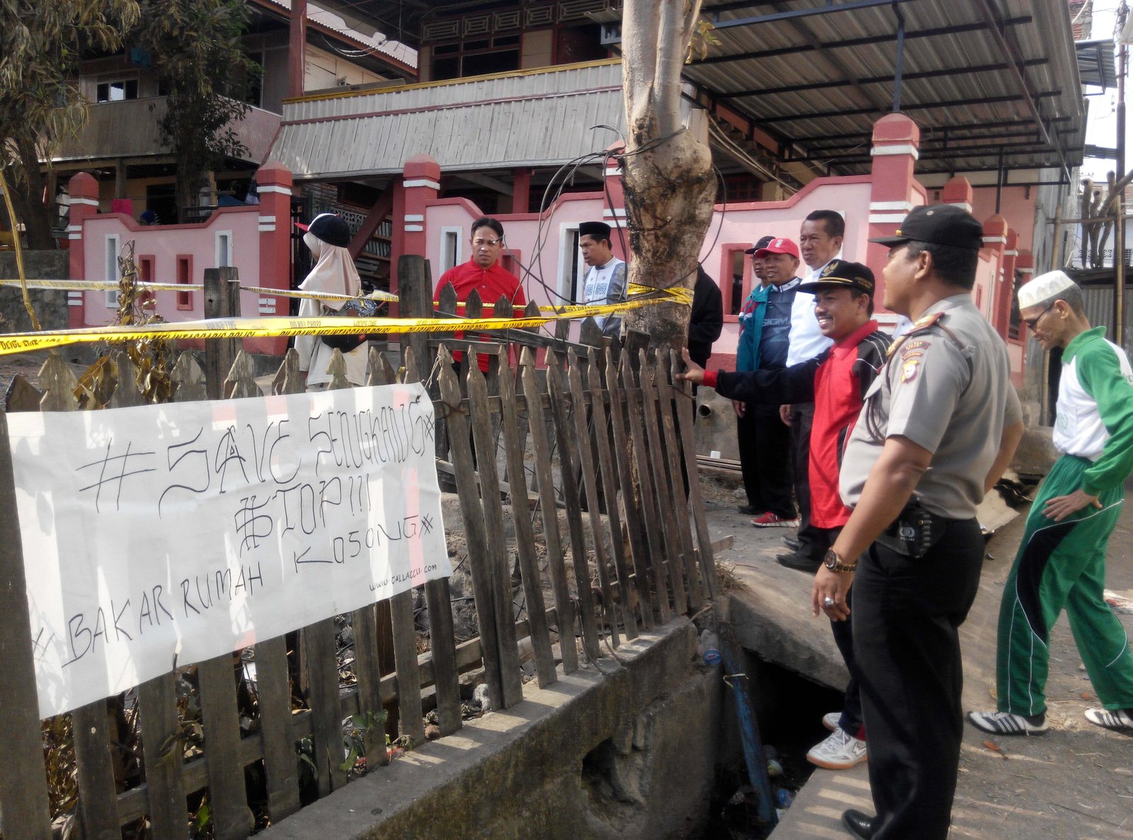 Sekda Wajo Kunjungi Lokasi Kebakaran