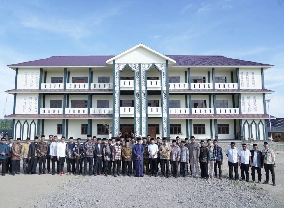 AG. Prof. Nasaruddin Umar Resmikan 27 Gedung Pondok Pesantren As'adiyah Kampus III Macanang