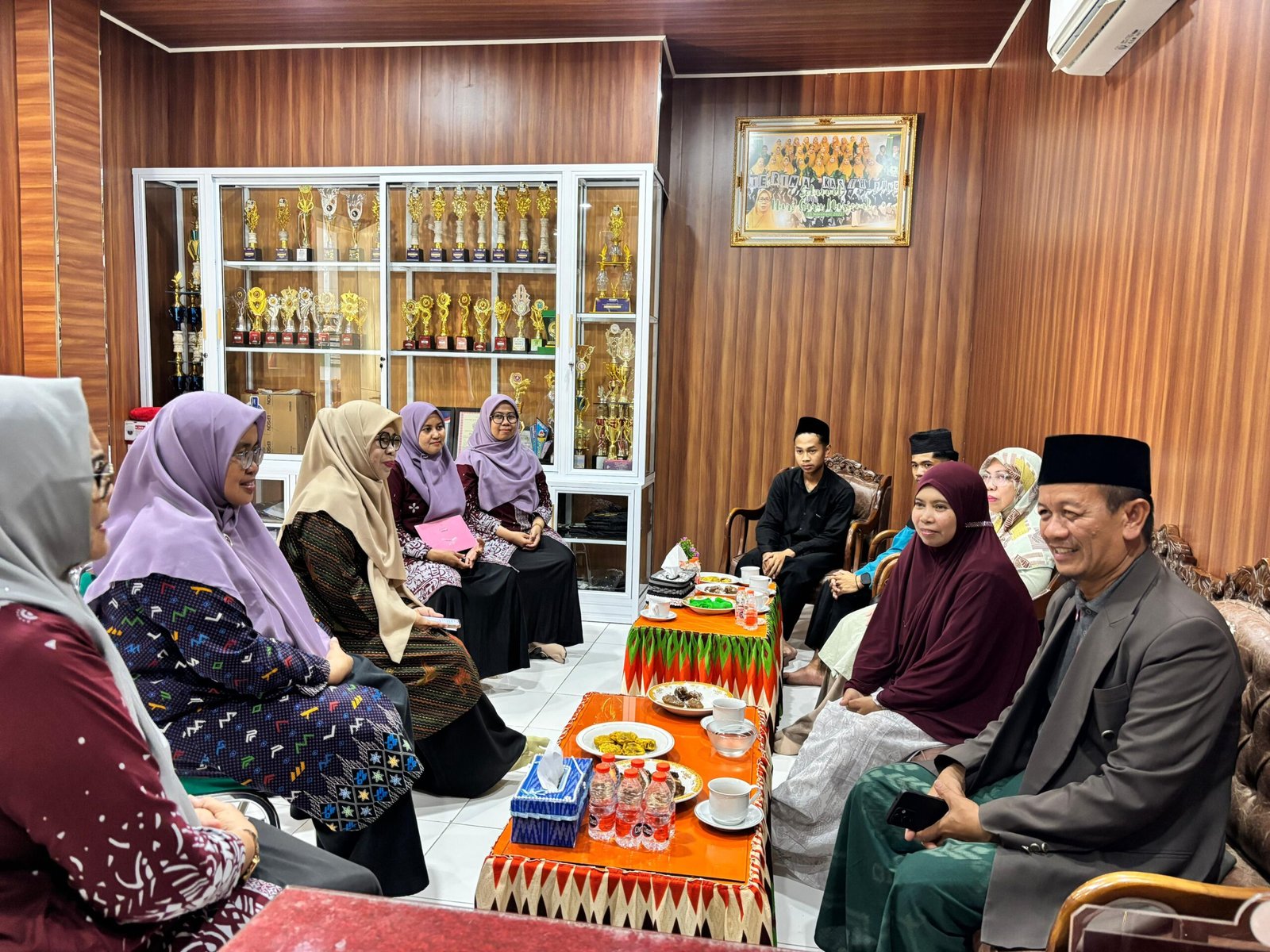 Cabang dan Simpatisan As’adiyah Dukung Suksesnya MQKI dengan Donasi Konsumsi