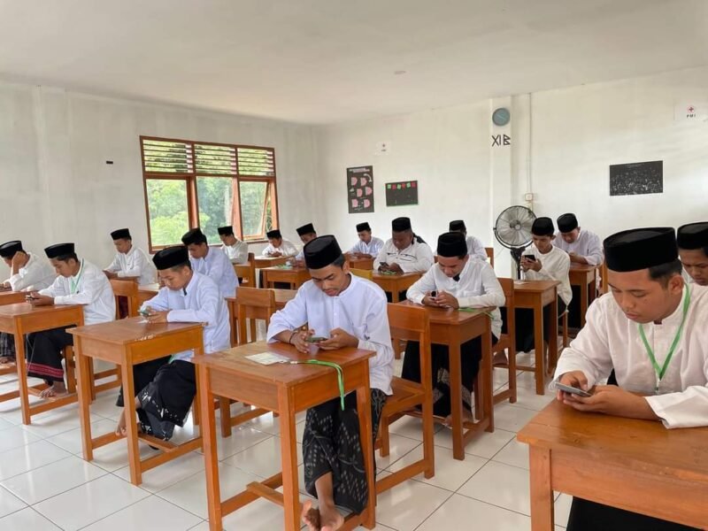 Mengarungi Gelombang Simulasi CBT IW PDF: Semangat Belajar di Ulya Putra As'adiyah Sengkang