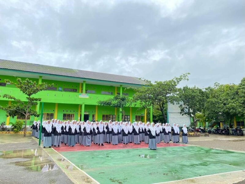 Mengawali Langkah Berkualitas: Upacara Pembukaan Asesmen Madrasah MAS As'adiyah Putri Sengkang
