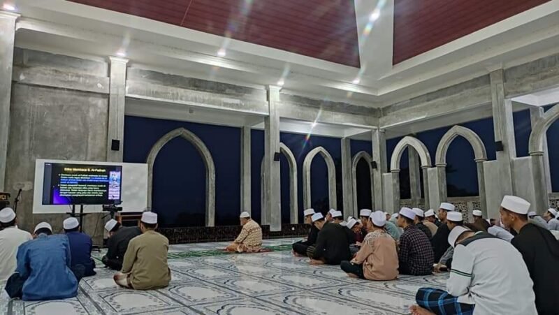 Menyelami Kedalaman Mazhab Syafi'i dan Etika Membaca Al-Fatihah: Pengajian Khusus di Pondok Pesantren As'adiyah Bersama Prof. Nasaruddin Umar