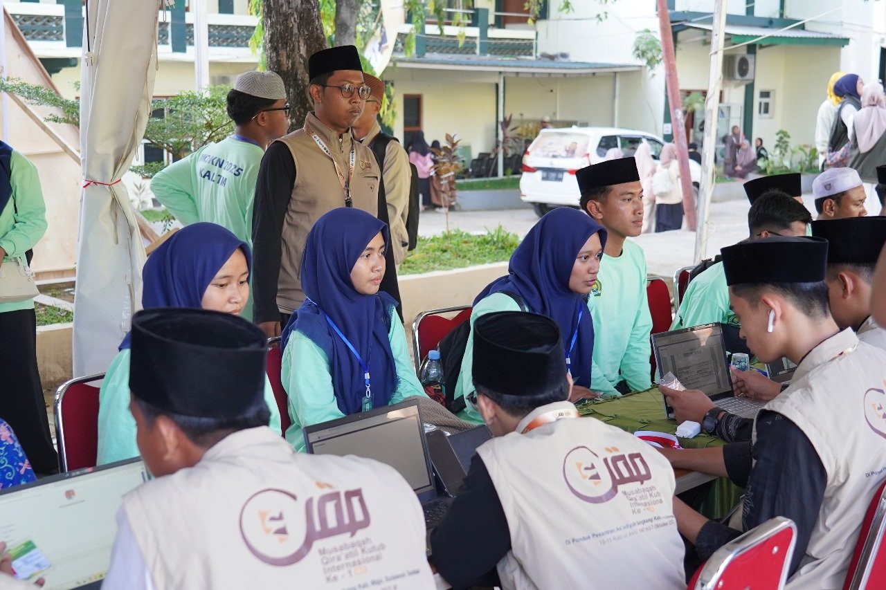 Panitia Pusat Kemenag RI dan Pondok Pesantren As’adiyah Sambut Kedatangan Peserta MQKI 2025