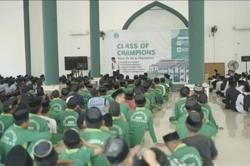 Penutupan "Class of Champions" MTs As'adiyah Putra: Mengembangkan Bahasa dan Moral Santri