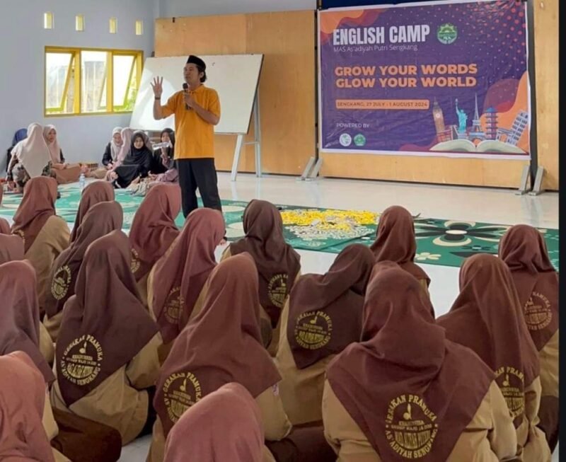 Perkampungan Bahasa Inggris MAS As'adiyah Putri Sengkang: "Grow your words, glow your world"