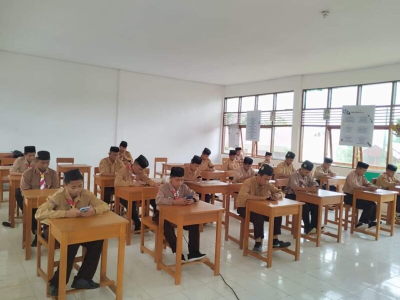 Pondok Pesantren As'adiyah Menyajikan Ujian Semester Serentak Tingkat MTs Dalam Era Teknologi