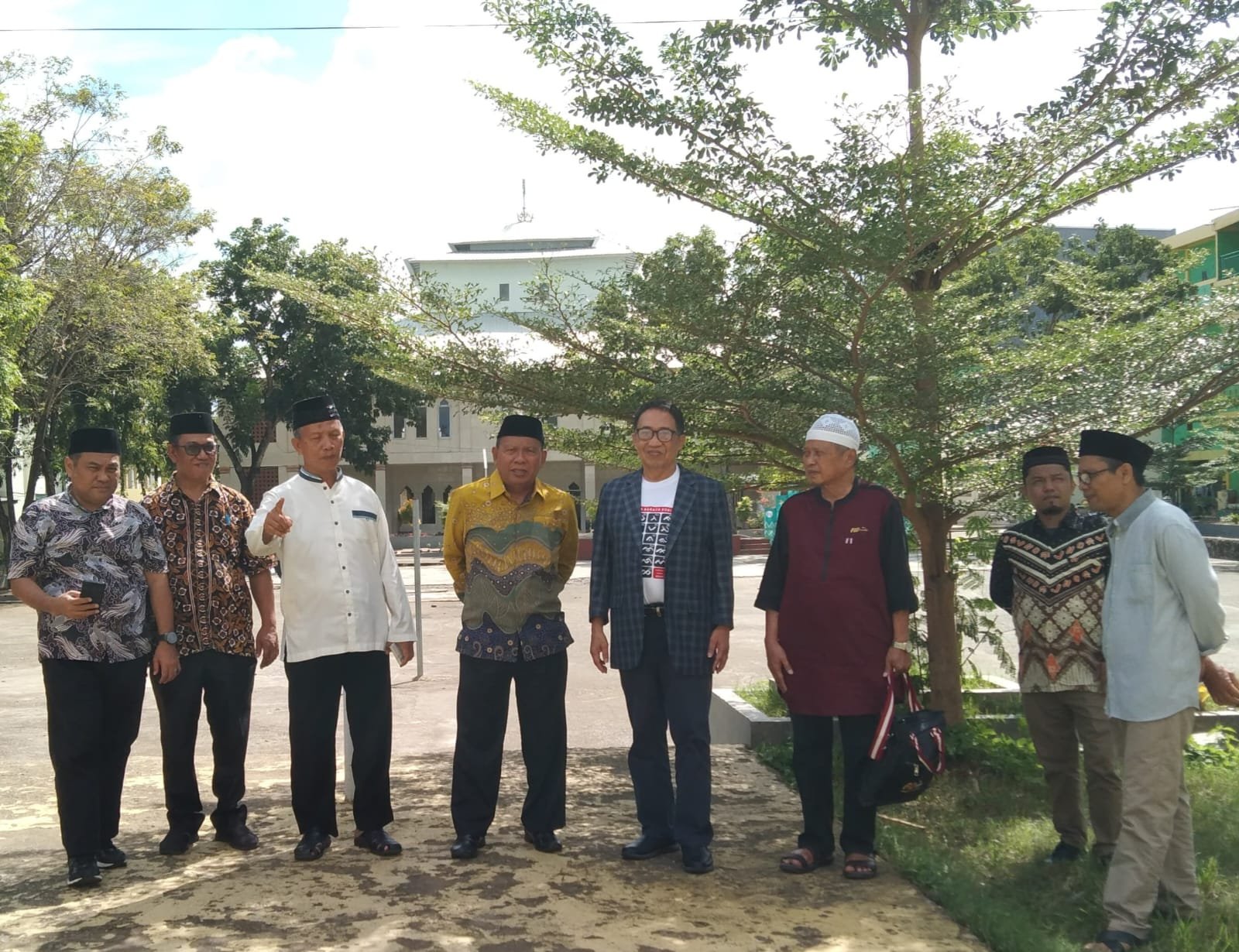 Sekretaris Jenderal PP As’adiyah Tinjau Kampus UNISAD Lapongkoda untuk Persiapan Fakultas Kedokteran Gigi