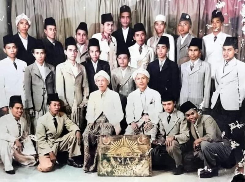 Tradisi Pengajian Halaqah Pondok Pesantren As’adiyah: Membentuk Wawasan Keislaman serta Analitis Santri